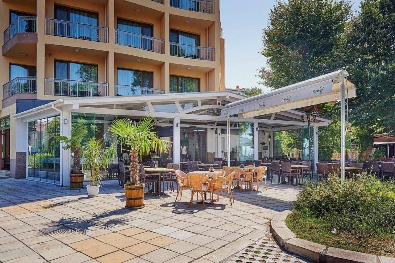 פומורי Paradise Hotel & Relax Center מראה חיצוני תמונה