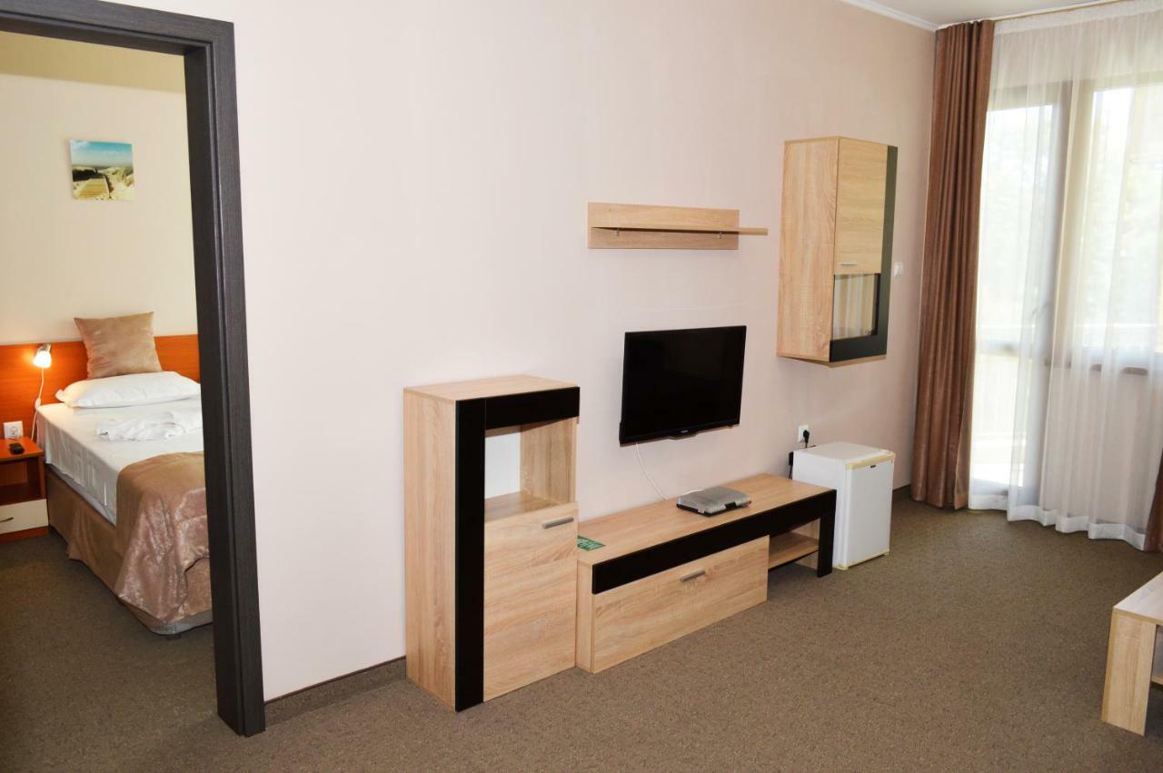 פומורי Paradise Hotel & Relax Center מראה חיצוני תמונה